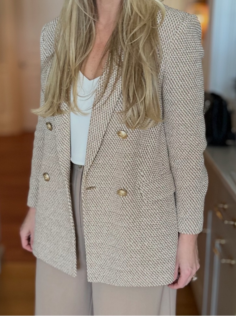ISO: L’AGENCE Riva Blazer Ivory Gold Size 0